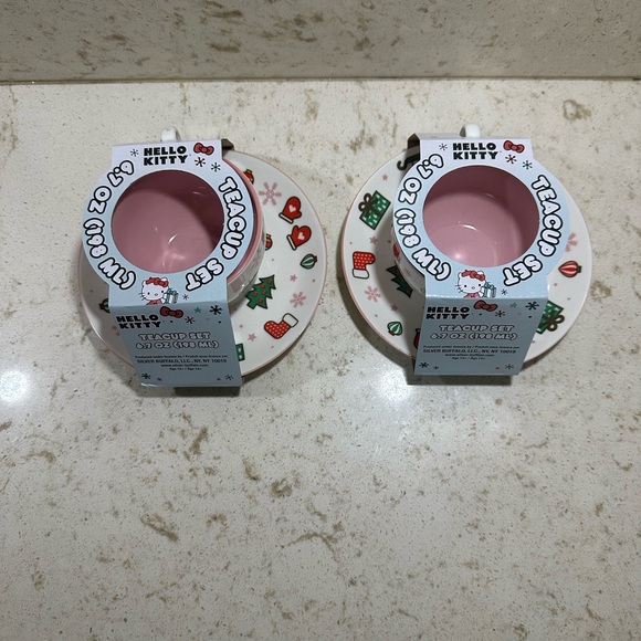 Hello Kitty x Sanrio Christmas 2024 Snowflake Ceramic Teacup & Saucer Set *BNWT* - Picture 3 of 6